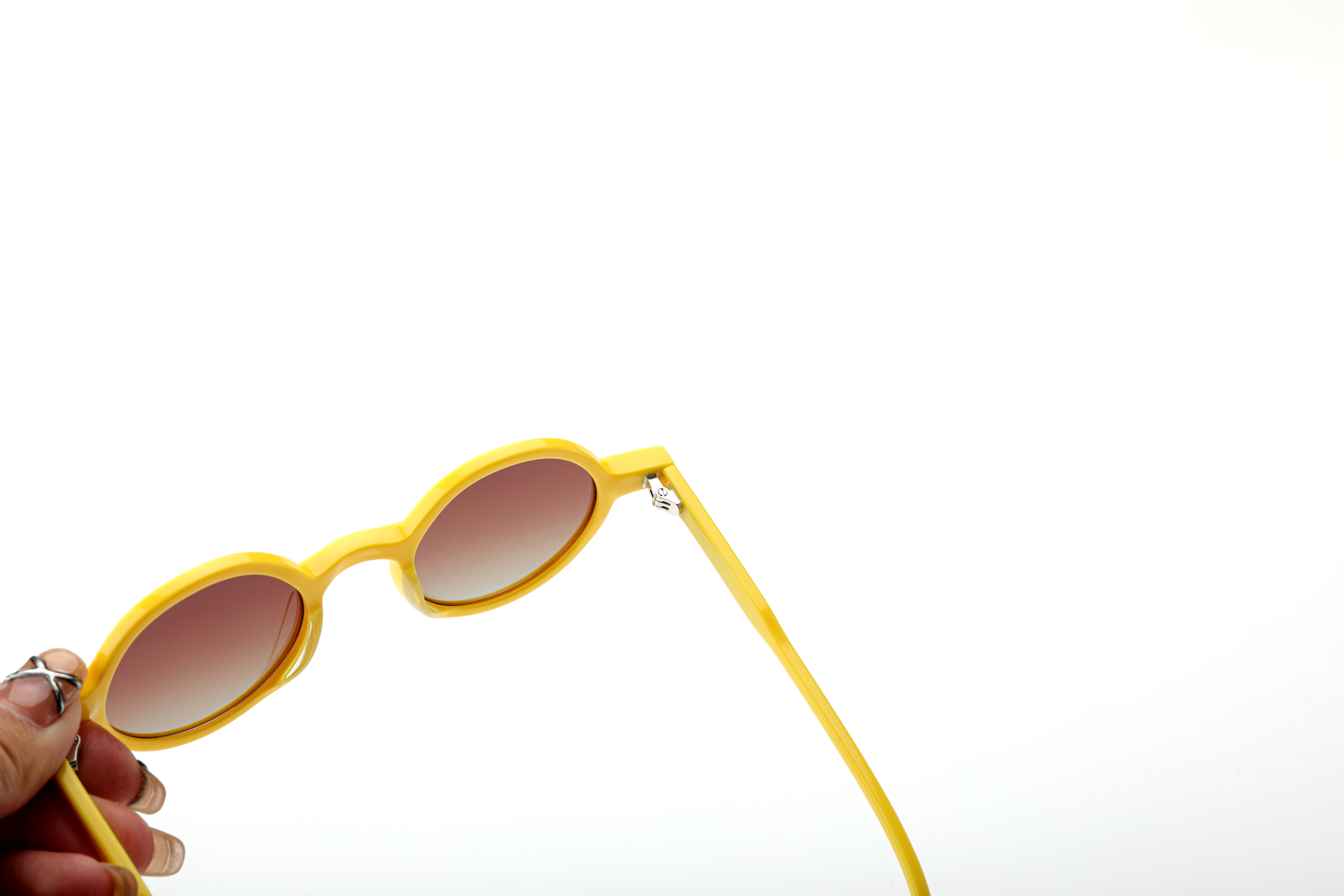 النظارات الشمسية الفاخرة خمر 